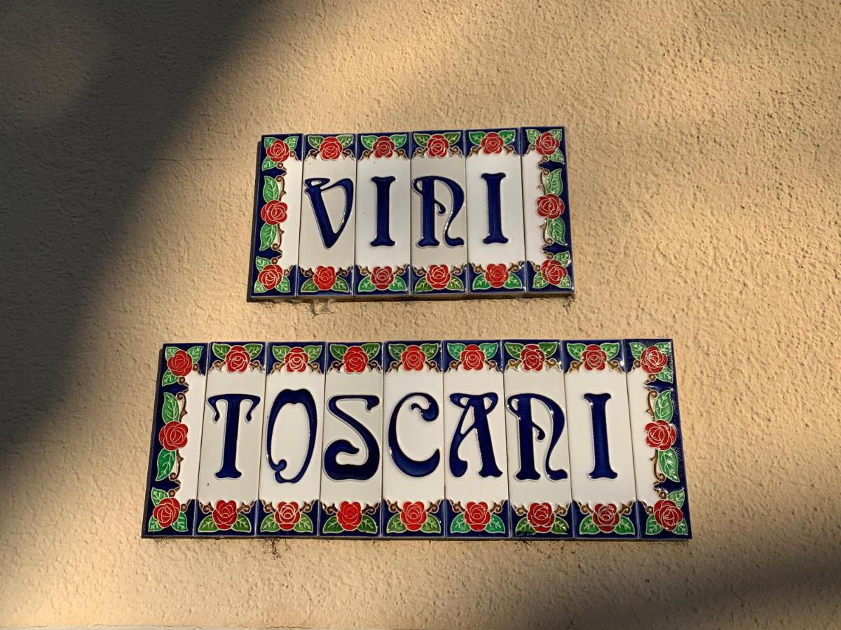 Casa Vinitoscani Perroy Exteriér fotografie